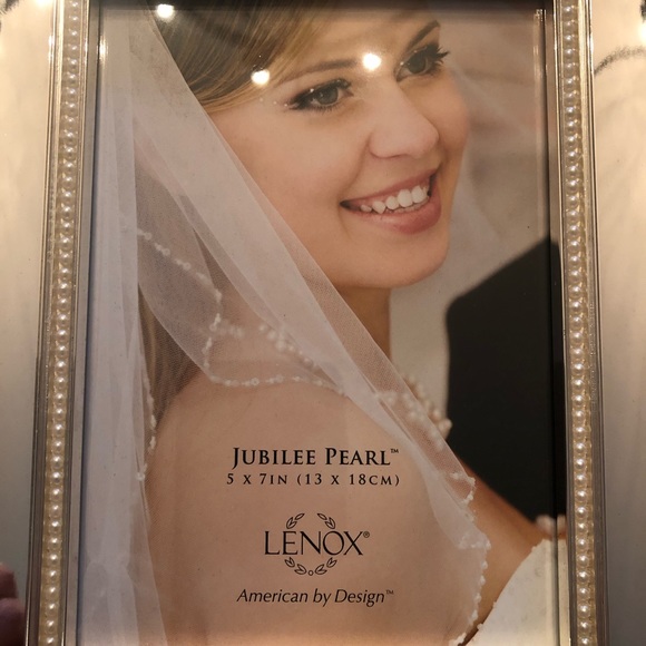 Pearl Picture Frame - Picture 4 of 5
